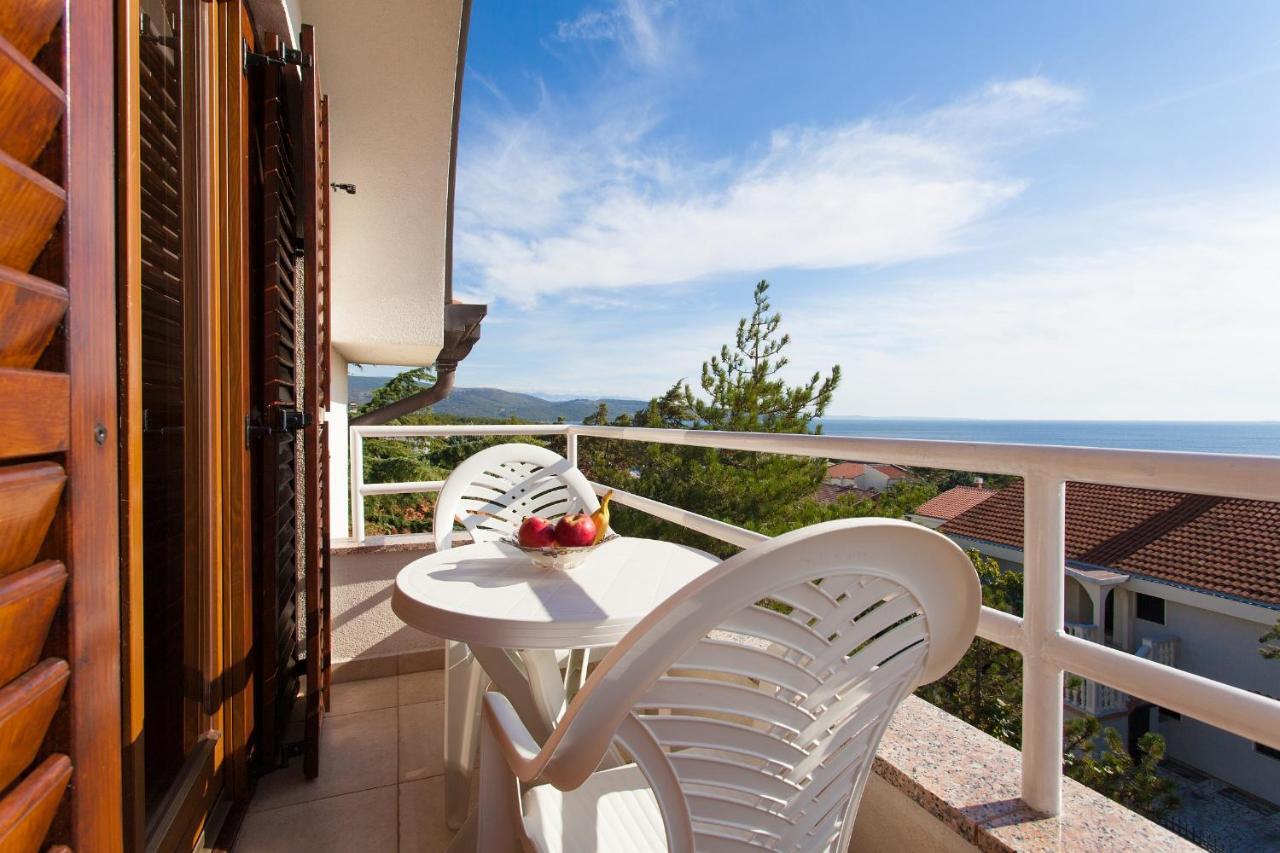 Apartman Vjekoslav คิร์ก ภายนอก รูปภาพ